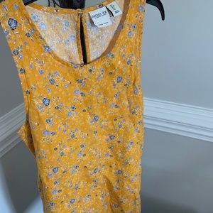 Very pretty 100% linen Rachel Zoe dress